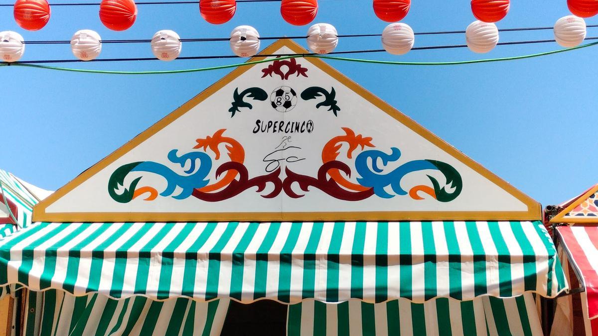 Caseta 'Supercinco' en la Feria de Sevilla 2024