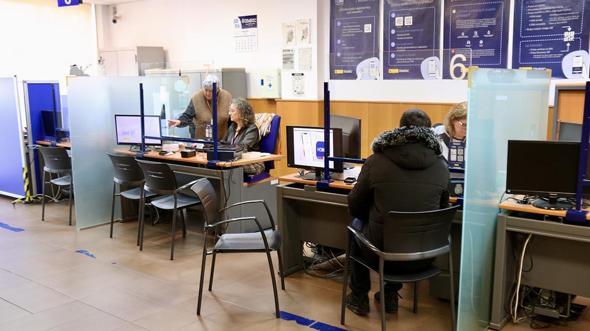 Prueba piloto en L'Hospitalet para asignar automáticamente cita previa en los trámites de extranjería