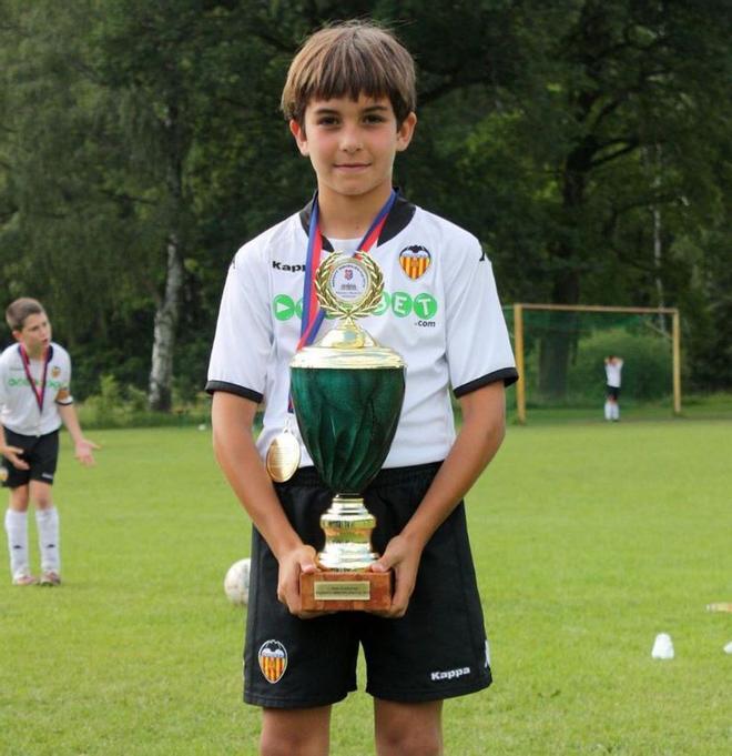 Ferran Torres se formó en el Valencia desde los seis años. Debutó en 2017 y fichó posteriormente por el Manchester City