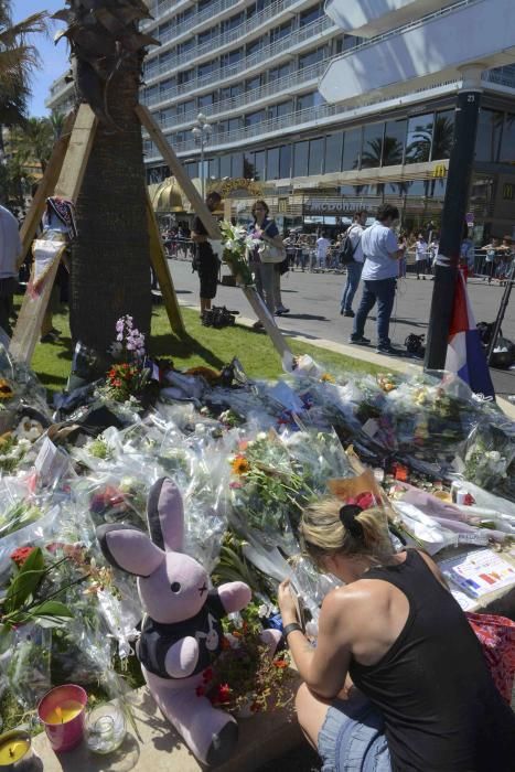 Homenaje a las víctimas del atentado de Niza.