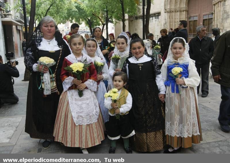 Galería de fotos --  La Ofrenda de Flores pudo con el frío y el viento