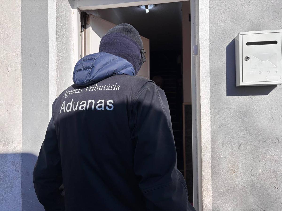 Les imatges de l'operatiu policial contra una organització criminal de tràfic internacional de drogues a Figueres
