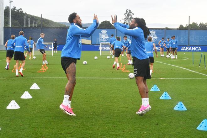Adama Traoré se estrena en el entrenamiento en Abegondo
