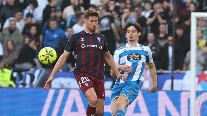 Charlie Patiño, cedido al Bochum