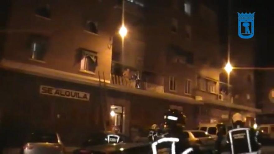 Desalojan a los vecinos de 40 viviendas en Madrid ante el riesgo de derrumbe