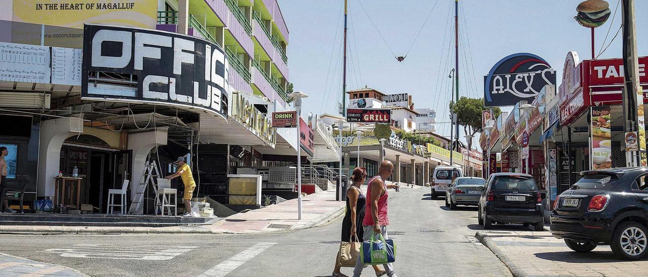 Los ERTE por la falta de actividad de muchos negocios han empobrecido a los trabajadores.