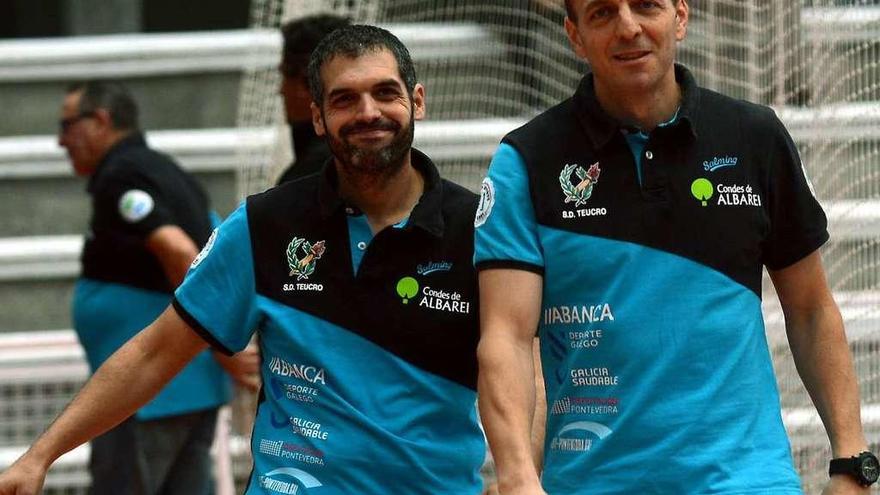 Luis Montes (i) junto a Quique Domínguez en el partido contra el Ángel Ximénez. // Rafa Vázquez