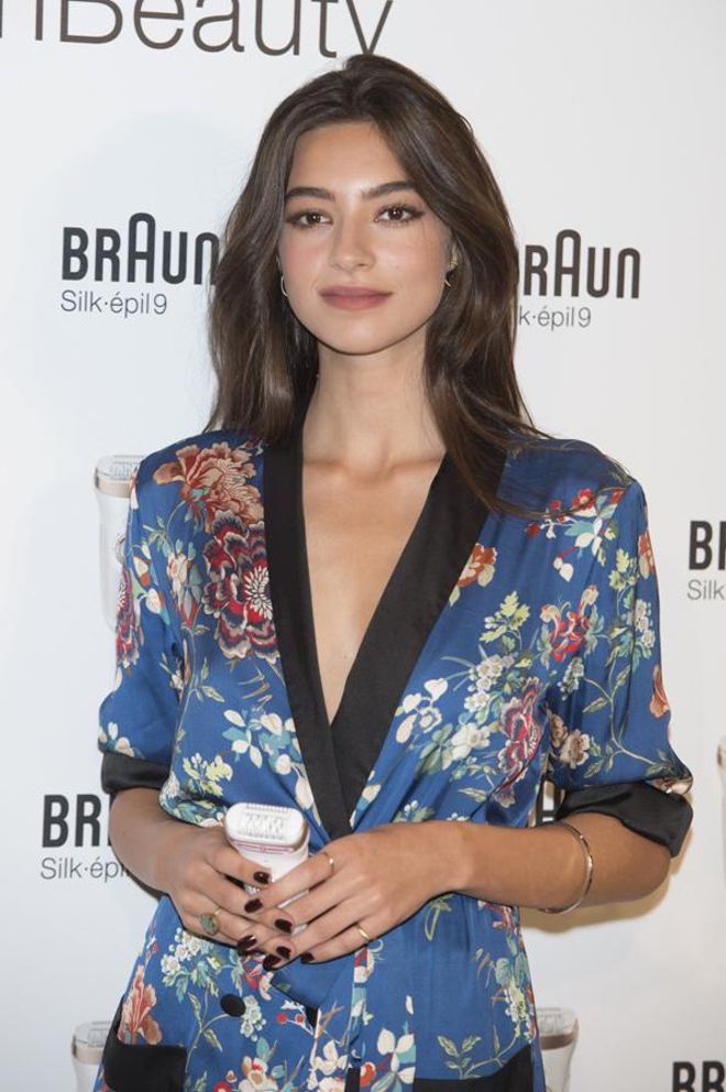 La modelo Rocío Crusset con un kimono largo de Zara