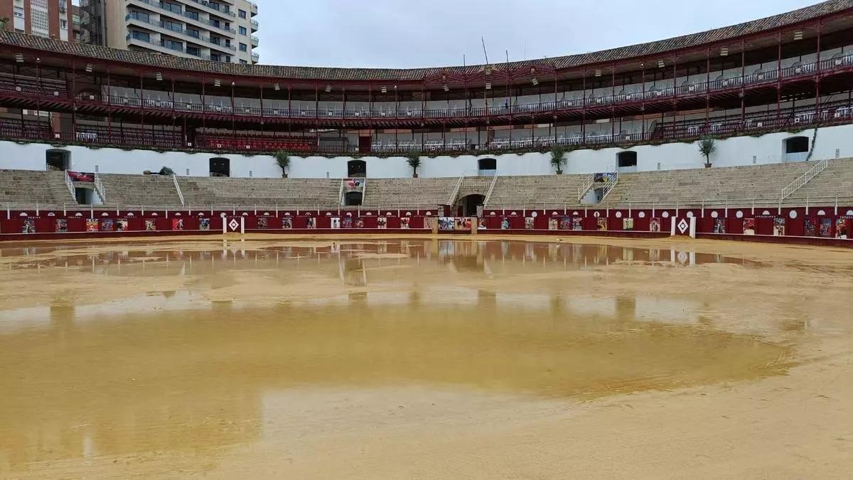 La Malagueta, inundada por las lluvias de estos días.