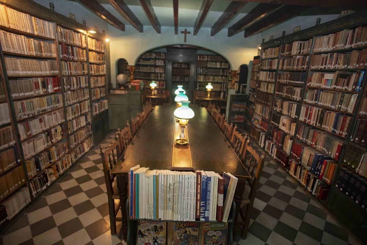 La biblioteca de la Casa-Museo de Segrelles.