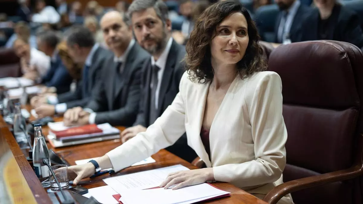 El Constitucional estudiará el recurso del Gobierno de Díaz Ayuso contra el reparto de menores migrantes