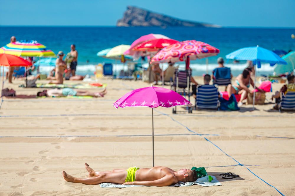 Benidorm realza las medidas tomadas en sus alojamientos y playas para promocionarse y lograr despertar la demanda de última hora