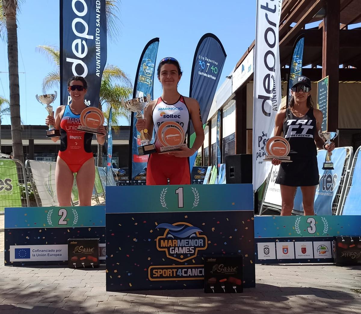 podium campeona regional