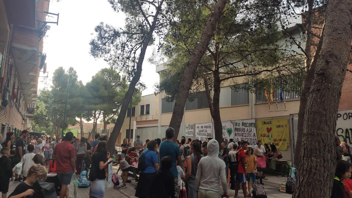 Numerosas personas han participado en la protesta.