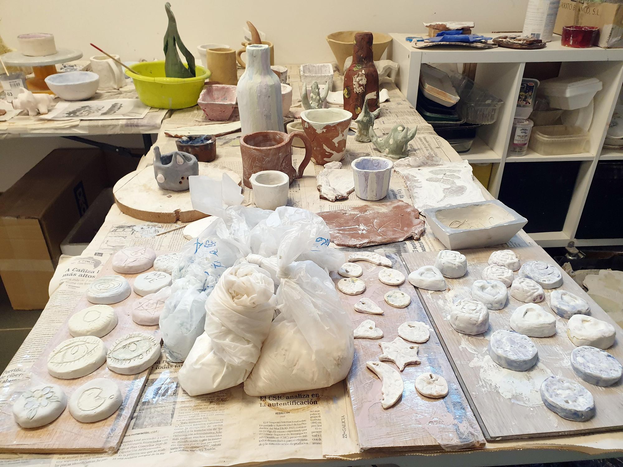 Piezas de cerámica creadas por los usuarios de Alento