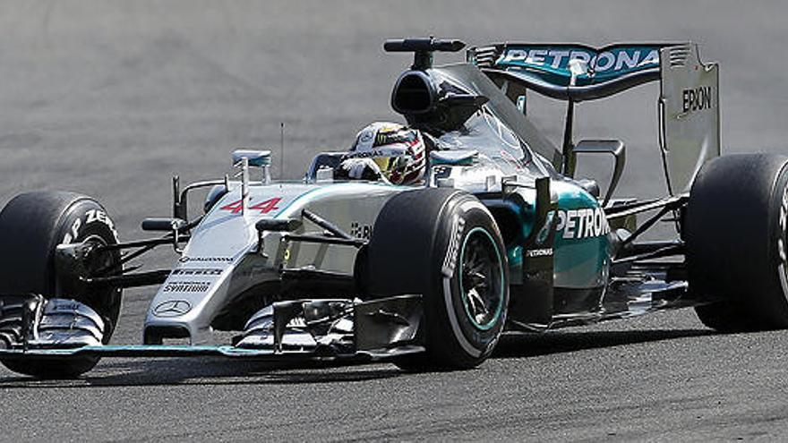 Lewis Hamilton, en un  momento de la carrera.