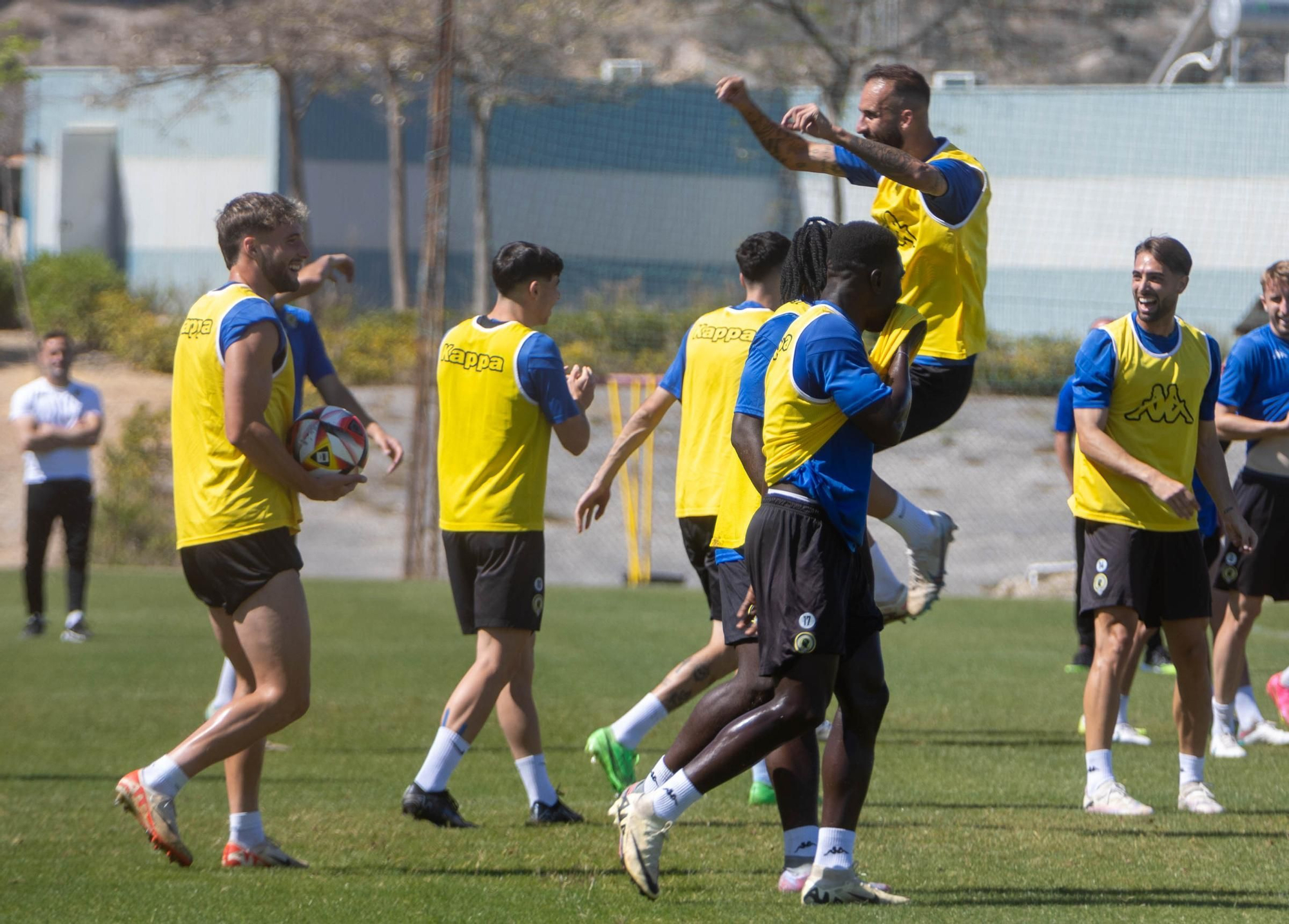 Último entrenamiento del Hércules antes de su decisivo partido por el ascenso