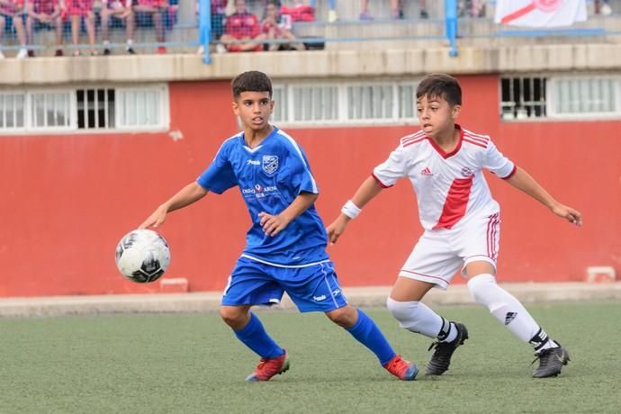 Finales de la Copa de Campeones Alevines. Final Huracan - San Fernando (Preferente)  | 16/06/2019 | Fotógrafo: Tony Hernández