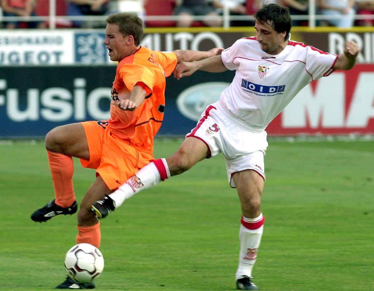 Borja Criado (izquierda) durante un Sevilla-Valencia (2004)