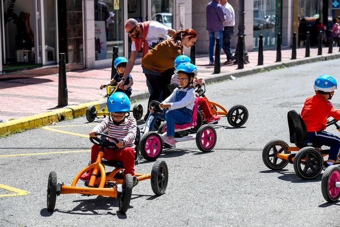 TELDE. SAN GREGORIO. TELDE. Telde cambia la hora. En la zona comercial abierta de San Gregorio se celebra el cambio de hora con diversas actividades. Hay ludoparque gigante, tiro con arco para niños, feria de artesanía, karts, entre otros.  | 30/03/2019 | Fotógrafo: Juan Carlos Castro