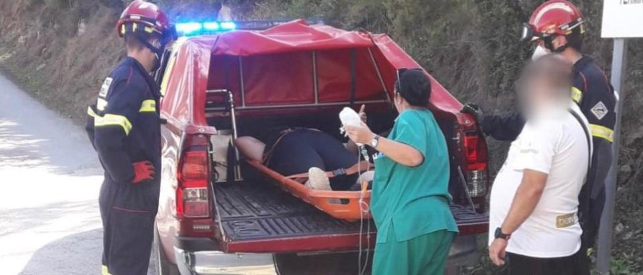 Imágenes del rescate del hombre que se había lesionado cuando realizaba una ruta por la vuelta a la Hoz de Jérica.