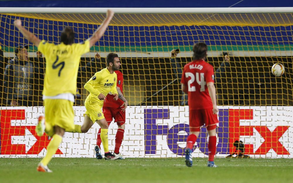 Las mejores imágenes del partido de ida de las semifinales de la Europa League entre el Villarreal y el Liverpool.