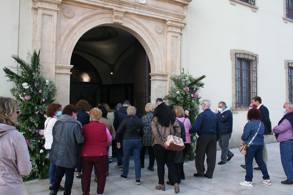 La Virgen de las Huertas vuelve a su casa arropada por decenas de lorquinos