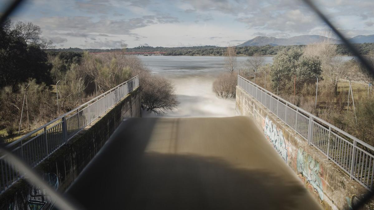 Vista del embalse de Valmayor, a 12 de marzo de 2025, en Valdemorillo.