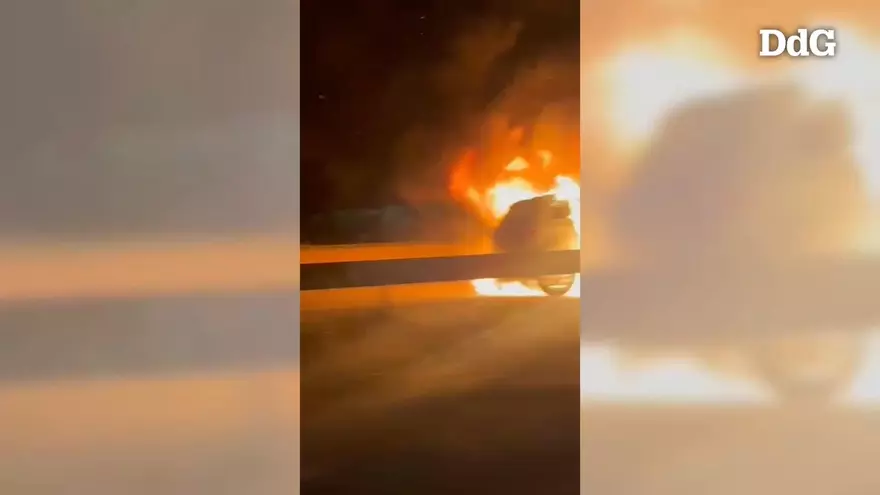 Vídeo: Crema un cotxe Castelló d'Empúries
