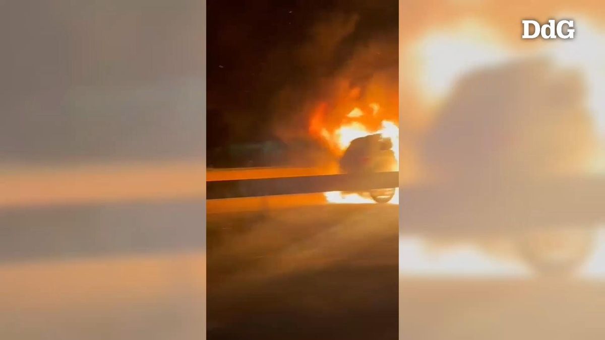 Vídeo: Crema un cotxe Castelló d'Empúries