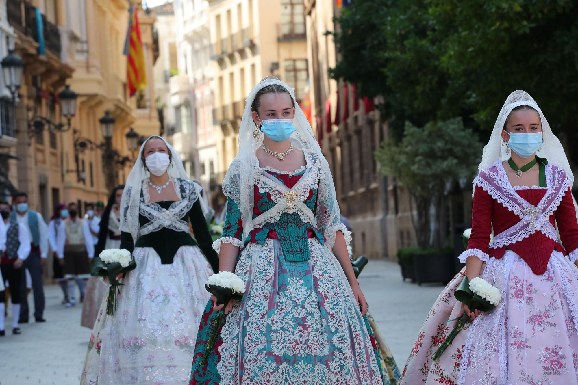 Búscate en la ofrenda por la calle caballeros de las 17:00 a las 18:00