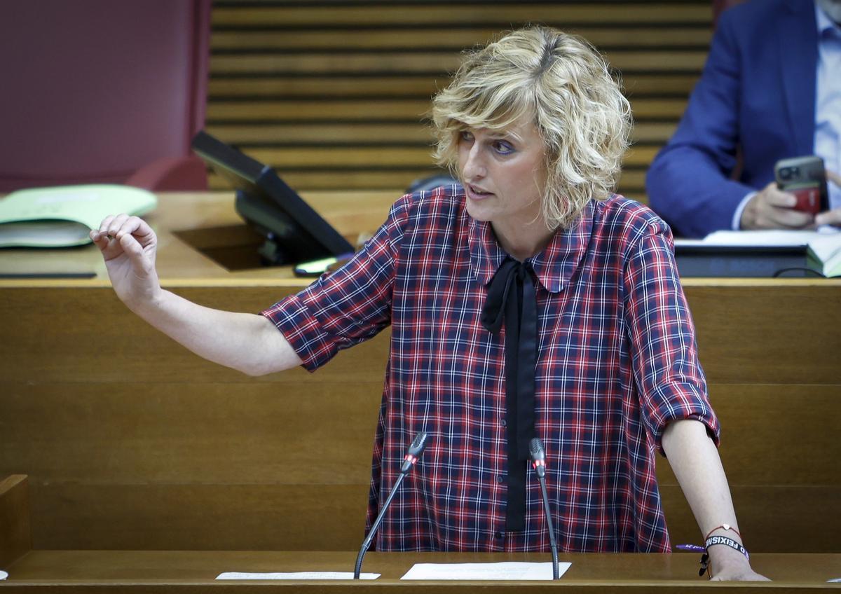 La diputada de Compromís, Verónica Ruiz, en las Corts.