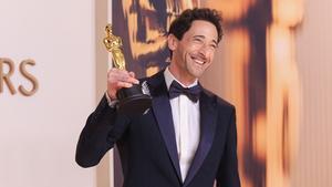 Adrien Brody gana su segundo Oscar con 'The Brutalist'