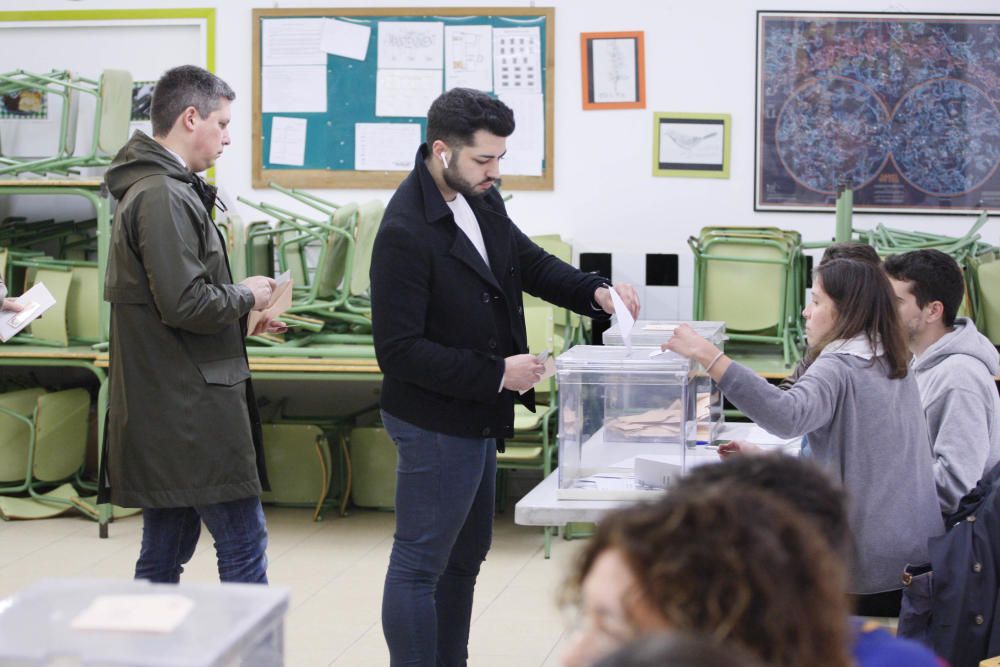 Votacions a l''Escola Eiximenis de Girona