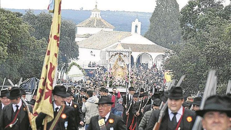 Romería de la Virgen de Luna Miles de personas en la Jara