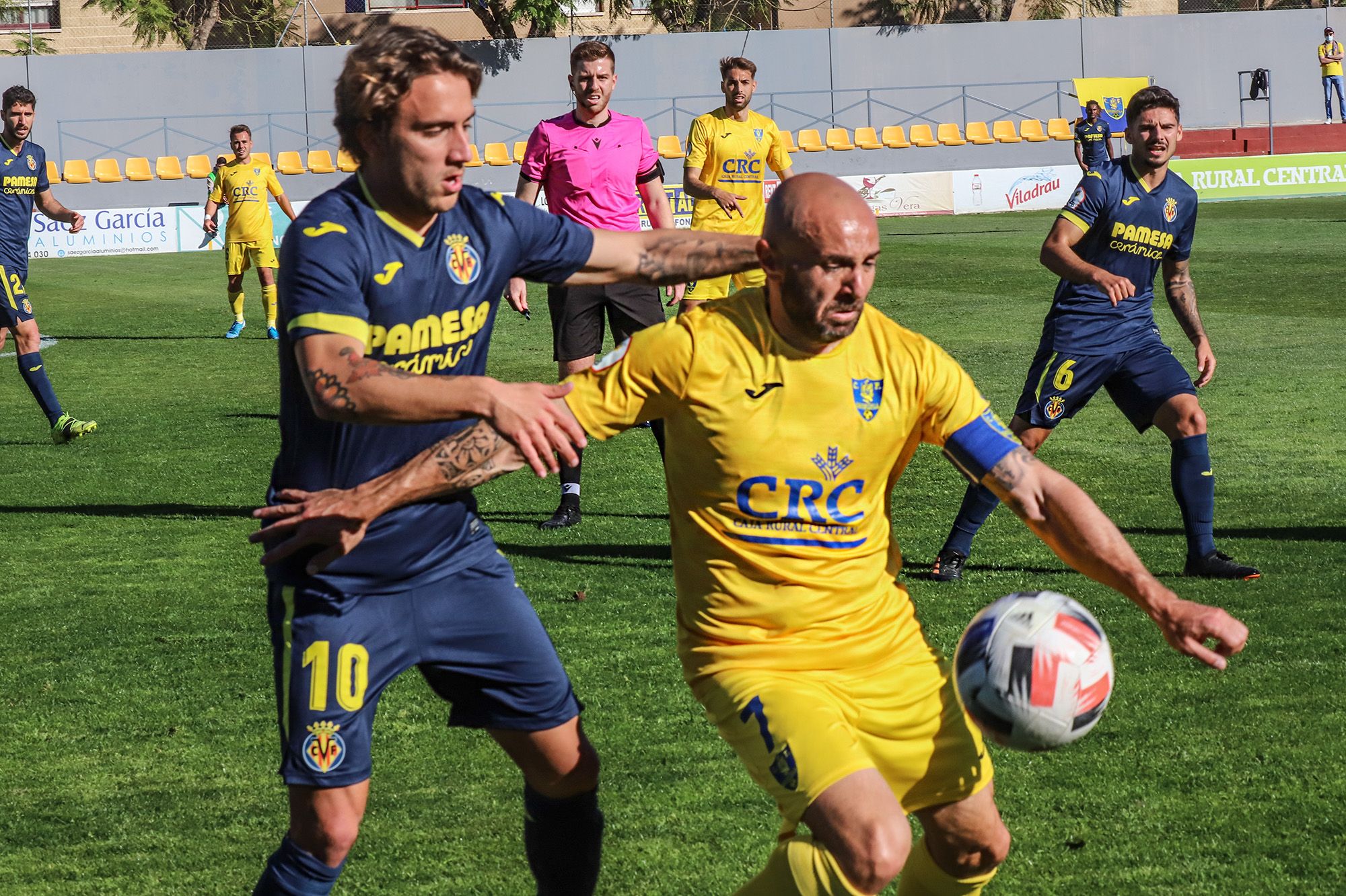 El Orihuela cae por 2-4 en un partido vibrante ante el Villarreal B