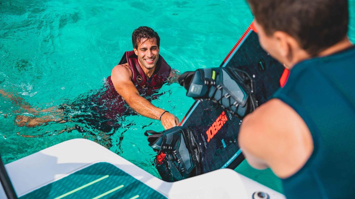 Todo tipo de elementos para practicar deportes náuticos en Ibiza en Náutica Ereso.