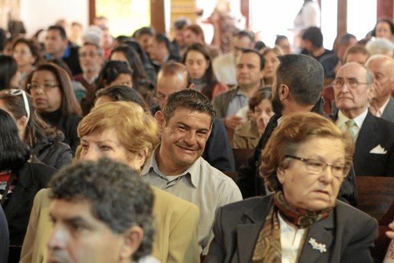 Starke Gefühle, innige Gebete: Den Sonntagsgottesdienst feiern alte und junge Mitglieder aus den verschiedensten Ländern in Palmas evangelischer Gemeinde mit Hingabe. Ein fester Bestandteil der Messe