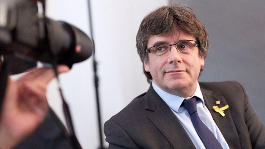 Puigdemont admite a &#039;The Times&#039; que su futuro pasa por la cárcel o un largo exilio