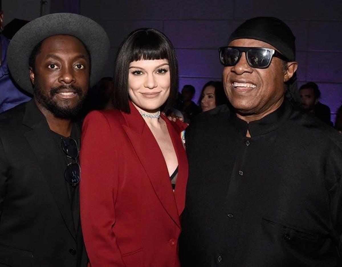 Jessie J, Stevie Wonder y will.i.am en la gala benéfica en honor a las víctimas de Orlando.