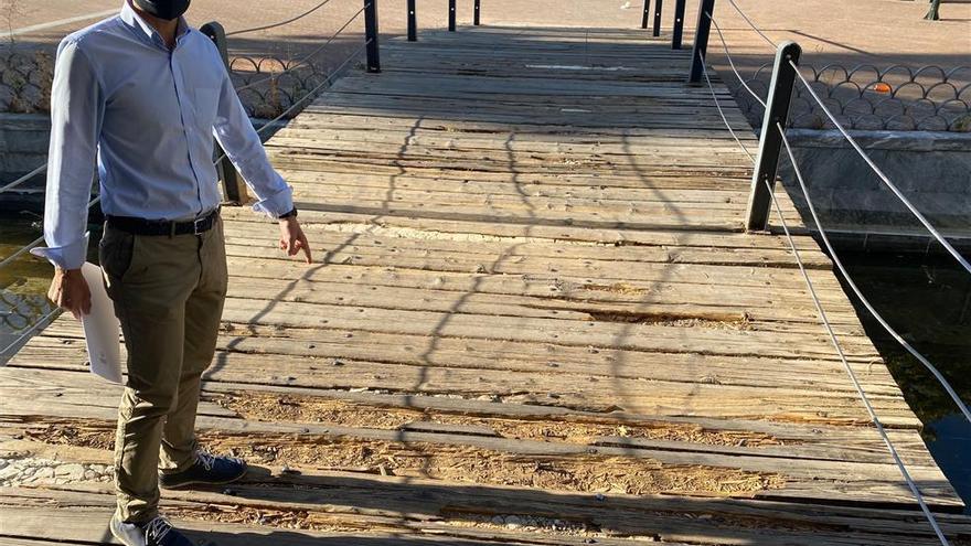 Cabezas pide que se repare el suelo de madera del puente de Puerta Pilar