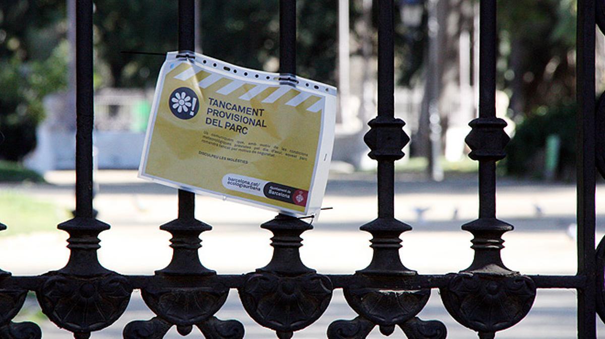  El parc de la Ciutadella de Barcelona, amb alguns accessos tancats a causa del vent.