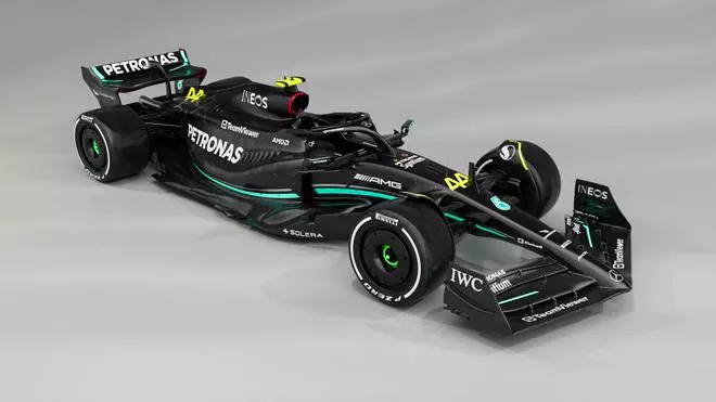 Así es el nuevo Mercedes-AMG F1 W14 E PERFORMANCE