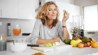 La fruta para mayores de 50 años que mejora la memoria y mantiene el colesterol a raya
