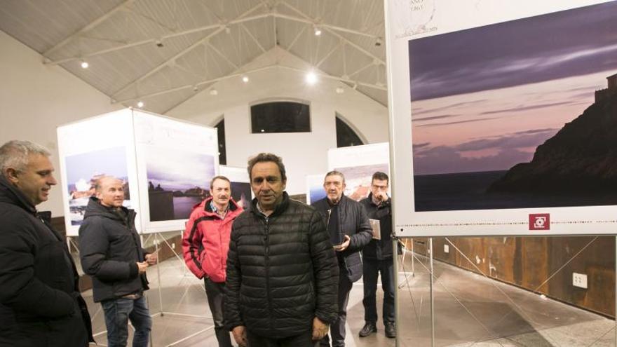 Exposición de los faros de Avilés en Santiago López.