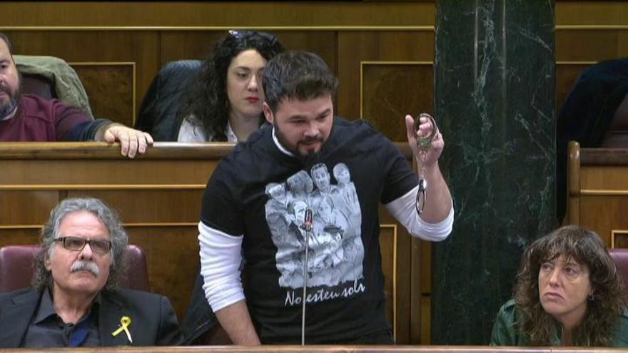 El &#039;show&#039; de Rufián vuelve al Congreso