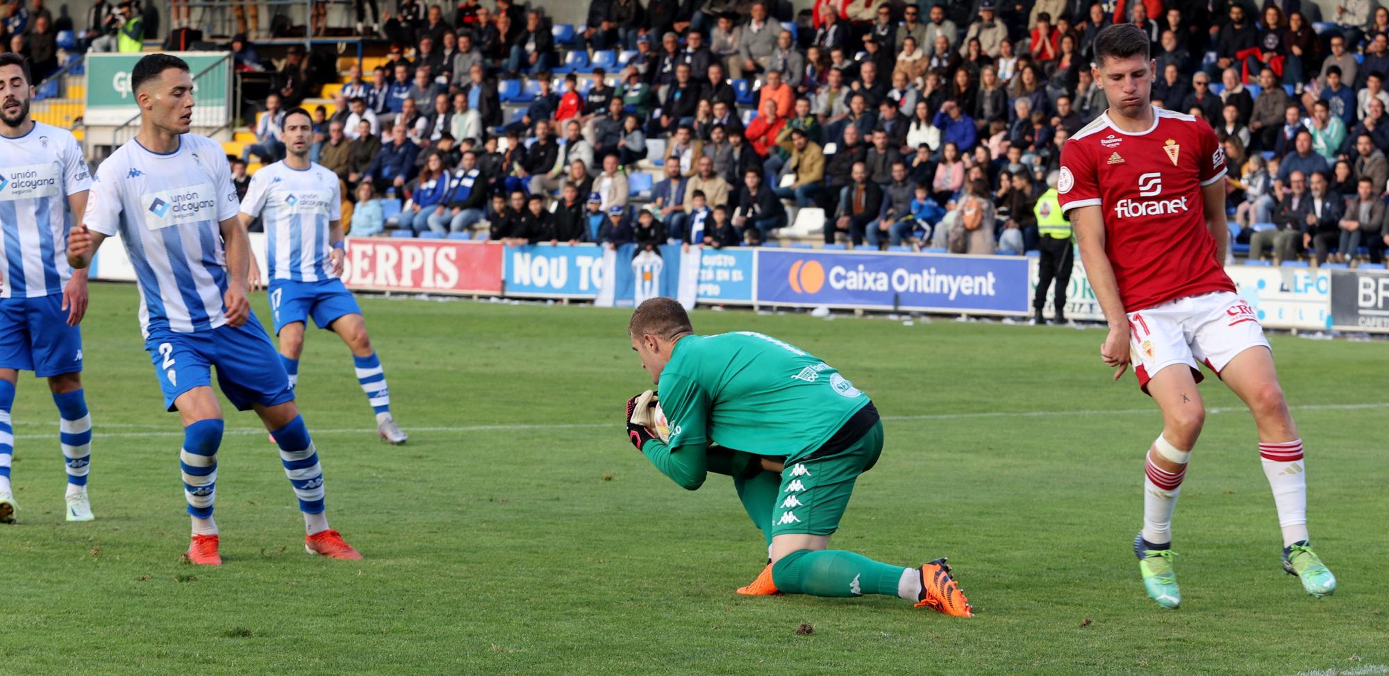 El Alcoyano se salva pese a su derrota con el Murcia