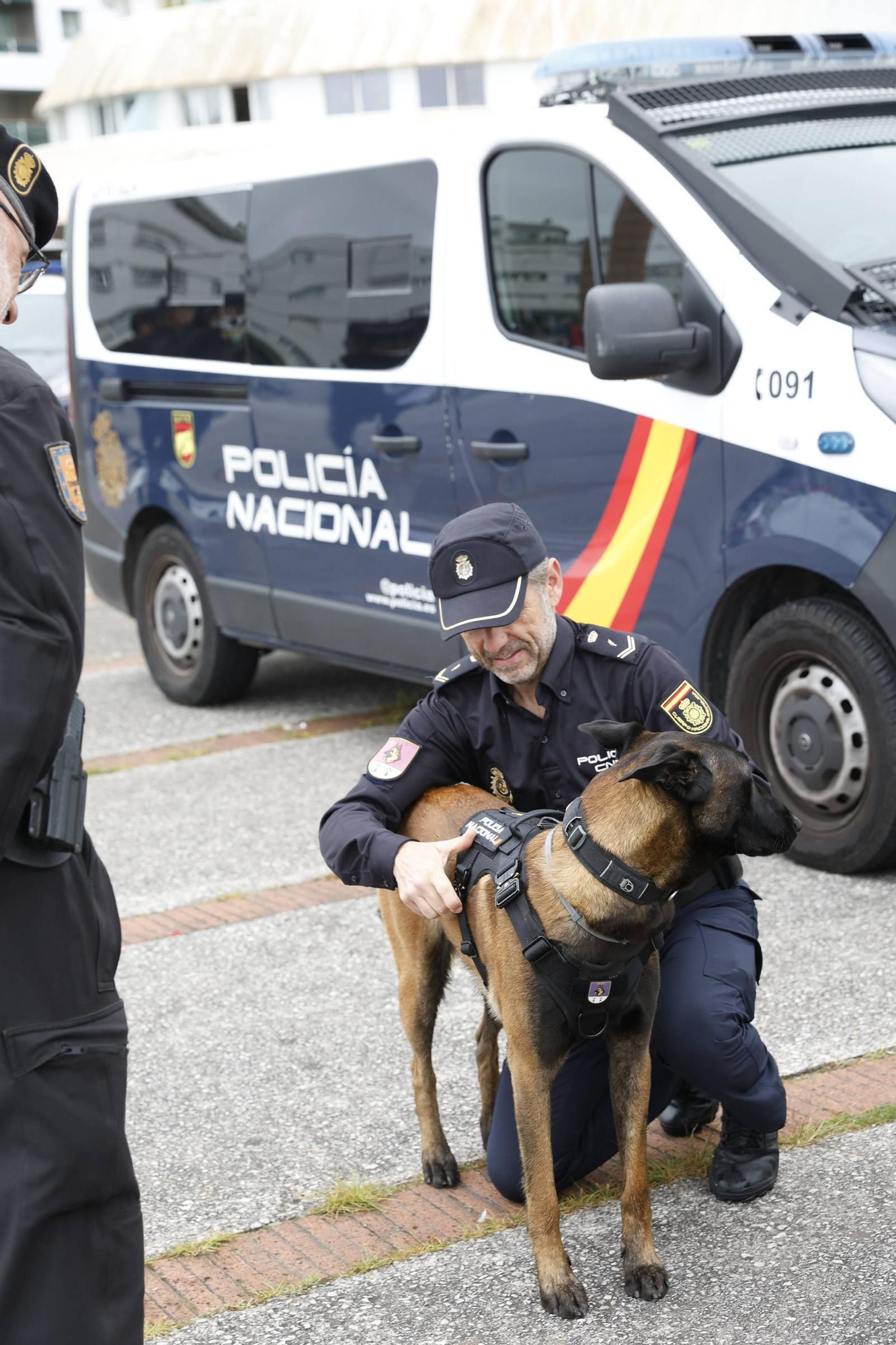 En imágenes: Gijón se vuelca con la "Ruta 091" de la Policía Nacional