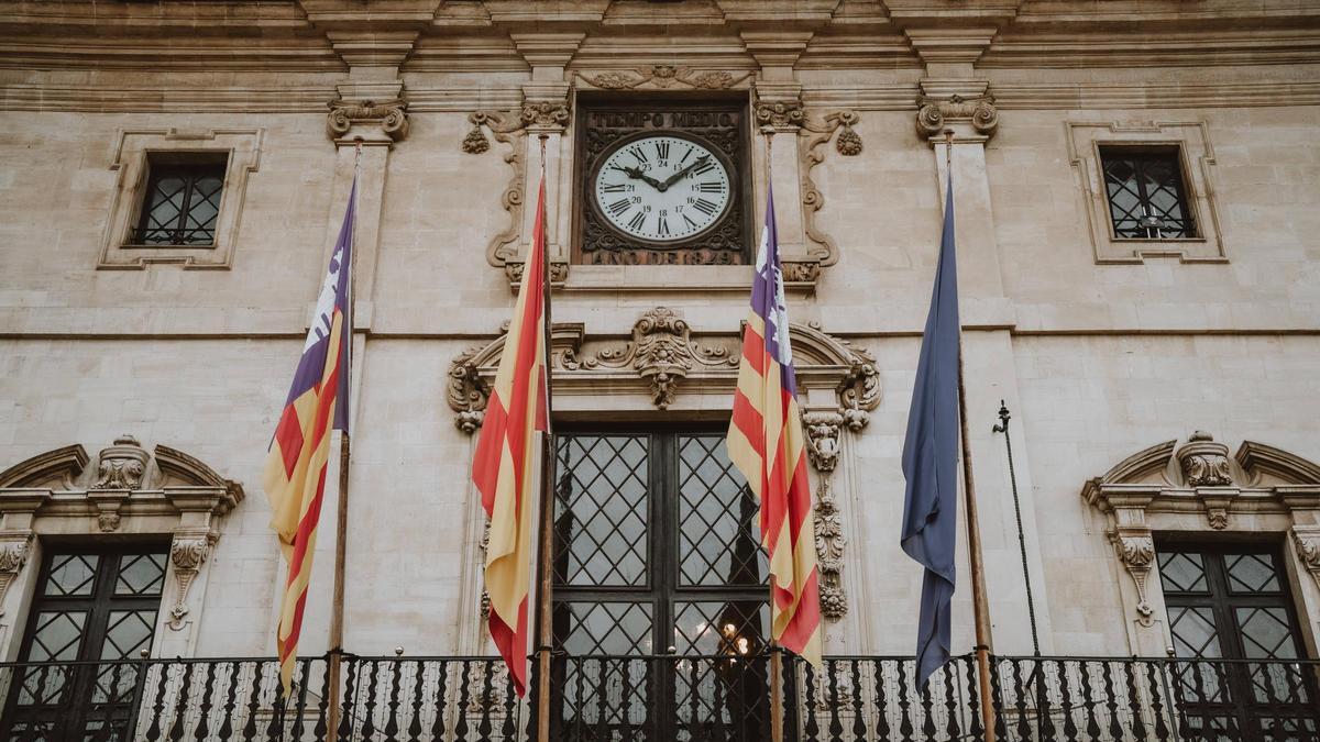 Lengua en Palma: La OCB denuncia que el Ayuntamiento de Palma sitúa al ...