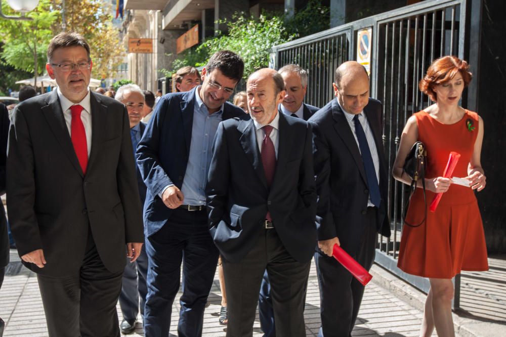 En octubre de 2013 participó en una cumbre en defensa del Corredor Mediterráneo junto a las direcciones socialistas de la Comunitat Valenciana, Murcia, Cataluña, Baleares y Andalucía en Alicante